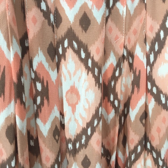 Xhilaration Coral and pale tan geometric maxi - Picture 4 of 4